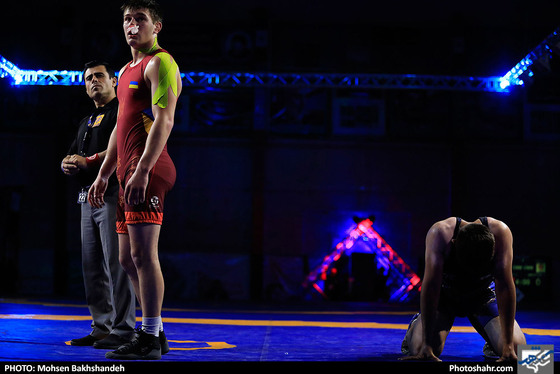 مسابقات بین المللی کشتی آزاد نوجوانان / عکس: محسن بخشنده / شهرآرا