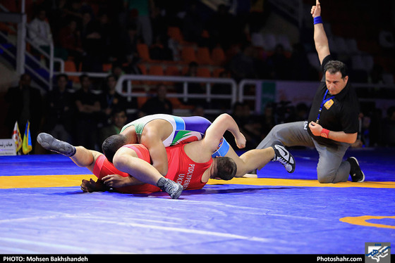 مسابقات بین المللی کشتی آزاد نوجوانان / عکس: محسن بخشنده / شهرآرا