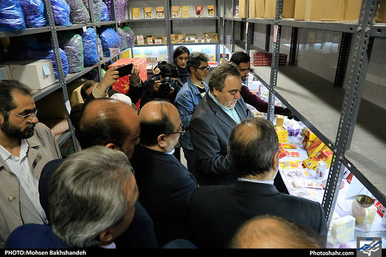 بازدید وزیر تعاون،کار و رفاه اجتماعی از یک واحد تولید زعفران / عکس:  محسن بخشنده / شهرآرا