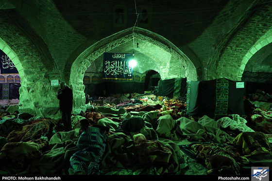 زائران پیاده / عکس: محسن بخشنده / شهرآرا