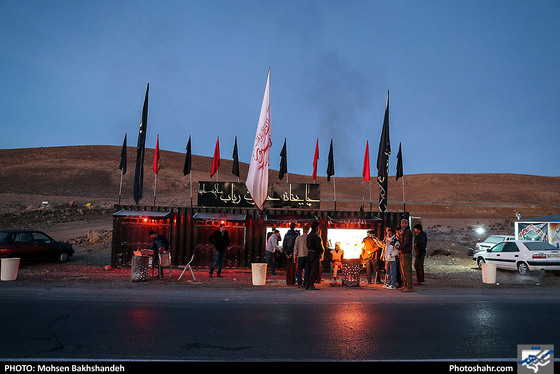 زائران پیاده / عکس: محسن بخشنده / شهرآرا