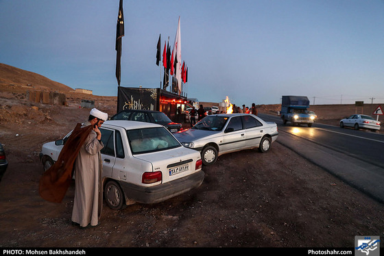 زائران پیاده / عکس: محسن بخشنده / شهرآرا