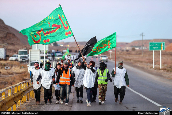 زائران پیاده / عکس: محسن بخشنده / شهرآرا
