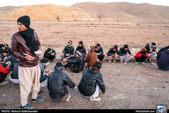 زائران پیاده / عکس: محسن بخشنده / شهرآرا