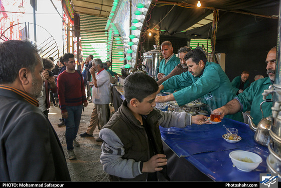  بازدیداعضای شورای شهر از ایستگاه های استقبال از زائران پیاده / عکس :‌محمد صفرپور /شهرآرا