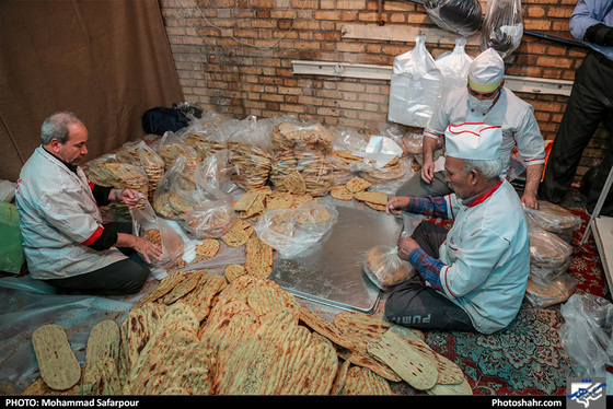  بازدیداعضای شورای شهر از ایستگاه های استقبال از زائران پیاده / عکس :‌محمد صفرپور /شهرآرا