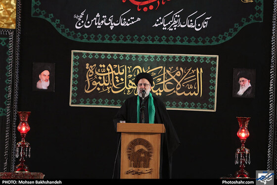 خطبه خوانی شب شهادت امام رضا (ع) / عکس: محسن بخشنده / شهرآرا