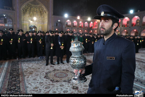 خطبه خوانی شب شهادت امام رضا (ع) / عکس: محسن بخشنده / شهرآرا