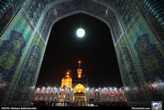 خطبه خوانی شب شهادت امام رضا (ع) / عکس: محسن بخشنده / شهرآرا