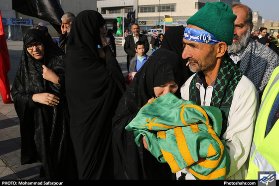 استقبال از طولانی ترین کاروان پیاده روی اربعین / عکس: محمد صفرپور / شهرآرا