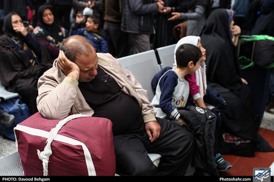 بازگشت زائران امام رضا (ع) از مشهد / عکس: داود بهگام / شهرآرا