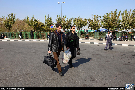 بازگشت زائران امام رضا (ع) از مشهد / عکس: داود بهگام / شهرآرا