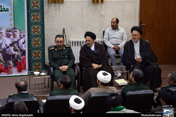دیدار بسیجیان با آیت‌الله علم‌الهدی / عکس: نیما نجف زاده /شهرآرا