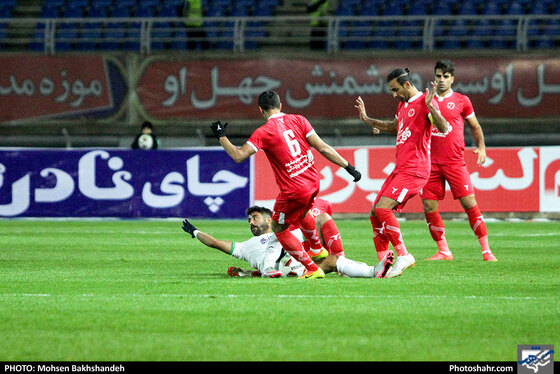 لیگ برتر فوتبال پدیده مشهد و ماشین سازی تبریز  / عکس: محسن بخشنده / شهرآرا