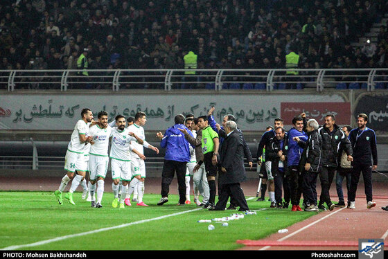 لیگ برتر فوتبال پدیده مشهد و ماشین سازی تبریز  / عکس: محسن بخشنده / شهرآرا