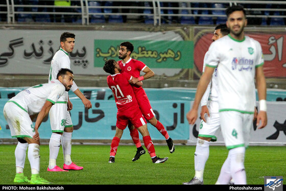 لیگ برتر فوتبال پدیده مشهد و ماشین سازی تبریز  / عکس: محسن بخشنده / شهرآرا