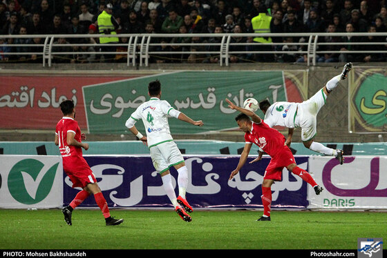 لیگ برتر فوتبال پدیده مشهد و ماشین سازی تبریز  / عکس: محسن بخشنده / شهرآرا