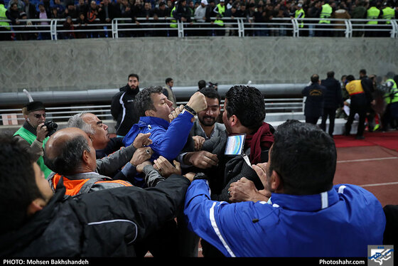 لیگ برتر فوتبال پدیده مشهد و ماشین سازی تبریز  / عکس: محسن بخشنده / شهرآرا