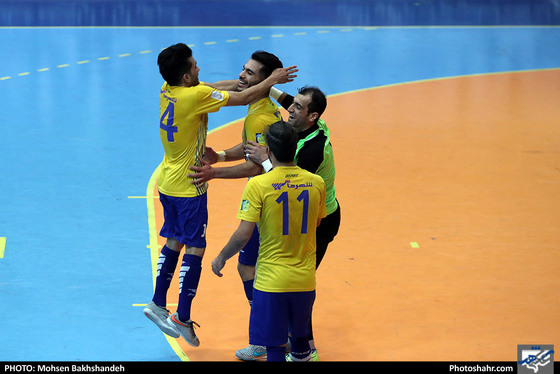  لیگ برتر فوتسال / فرش آرا مشهد و شهرداری ساوه -  عکس : محسن بخشنده /شهرآرا