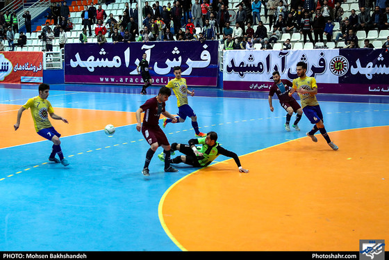  لیگ برتر فوتسال / فرش آرا مشهد و شهرداری ساوه -  عکس : محسن بخشنده /شهرآرا