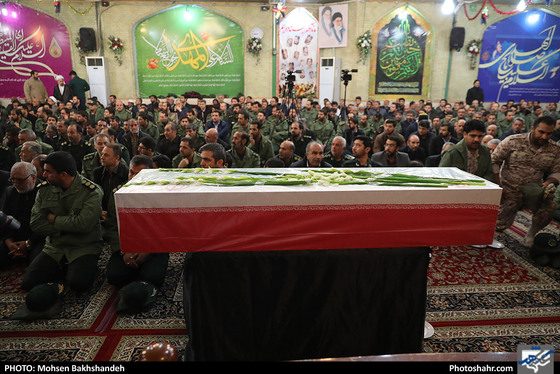 تشییع پیکر سردار منصوری فرمانده قرارگاه منطقه‌ ای ثامن الائمه(ع)