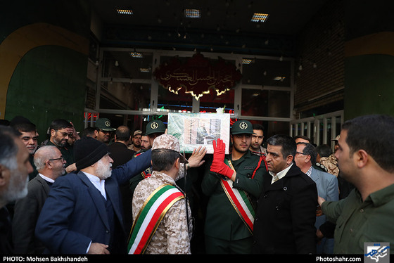 تشییع پیکر سردار منصوری فرمانده قرارگاه منطقه‌ ای ثامن الائمه(ع)