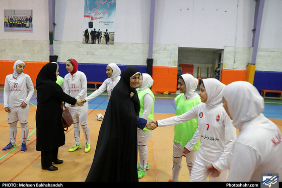 تمرین تیم فوتسال بانوان هیات فوتبال خراسان رضوی - عکس : محسن بخشنده /شهرآرا