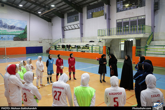 تمرین تیم فوتسال بانوان هیات فوتبال خراسان رضوی - عکس : محسن بخشنده /شهرآرا