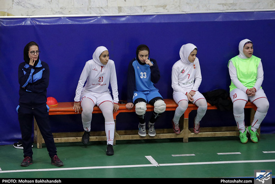 تمرین تیم فوتسال بانوان هیات فوتبال خراسان رضوی - عکس : محسن بخشنده /شهرآرا