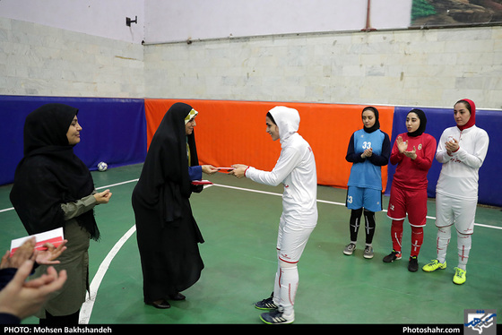 تمرین تیم فوتسال بانوان هیات فوتبال خراسان رضوی - عکس : محسن بخشنده /شهرآرا