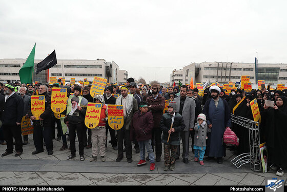  راهپیمایی حماسه نهم دی ماه در مشهد  - عکس : محسن بخشنده / شهرآرا