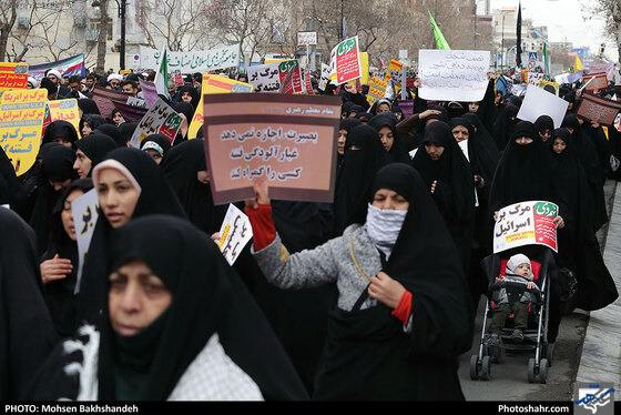  راهپیمایی حماسه نهم دی ماه در مشهد  - عکس : محسن بخشنده / شهرآرا