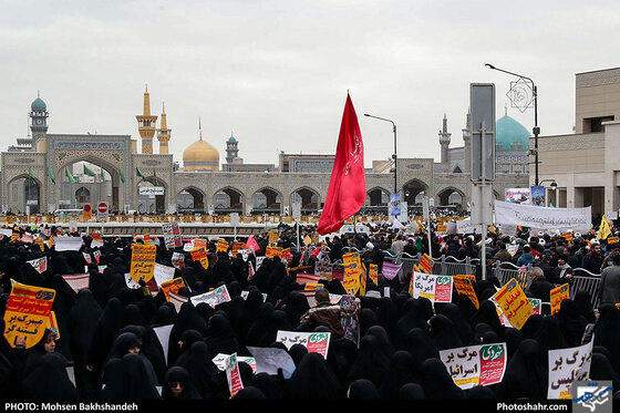  راهپیمایی حماسه نهم دی ماه در مشهد  - عکس : محسن بخشنده / شهرآرا