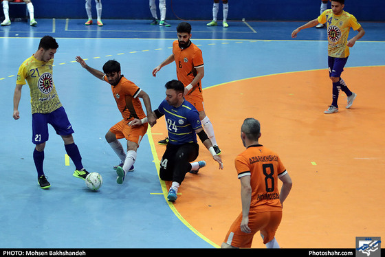 لیگ برتر فوتسال / فرش آرا مشهد و آذرخش بندرعباس / عکس: محسن بخشنده / شهرآرا
