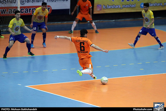 لیگ برتر فوتسال / فرش آرا مشهد و آذرخش بندرعباس / عکس: محسن بخشنده / شهرآرا
