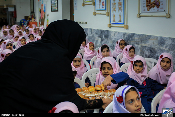 افتتاح طرح تغذیه رایگان دانش آموزان محروم استان های خراسان / عکس: سعید گلی / شهرآرا
