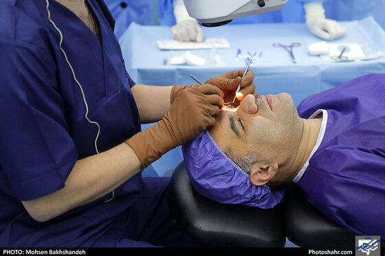 عمل جراحی سنتو لیزر در بیمارستان بینا - عکس : محسن بخشنده / شهرآرا