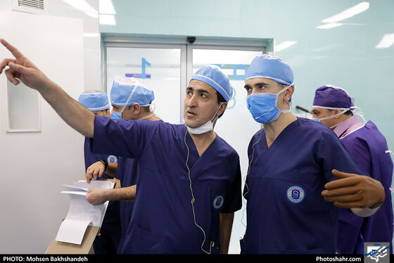 عمل جراحی سنتو لیزر در بیمارستان بینا - عکس : محسن بخشنده / شهرآرا