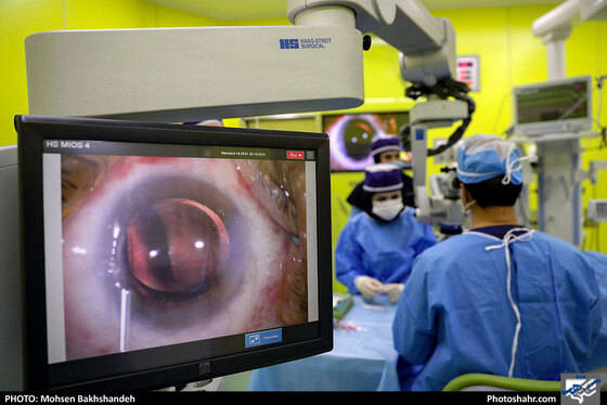 عمل جراحی سنتو لیزر در بیمارستان بینا - عکس : محسن بخشنده / شهرآرا