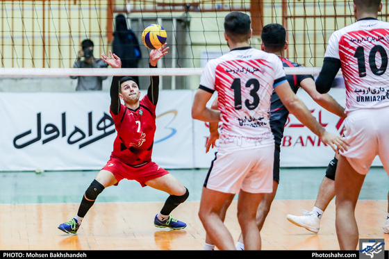 لیگ برتر والیبال / پیام  خراسان و  شهرداری ارومیه