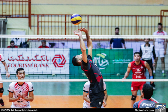 لیگ برتر والیبال / پیام  خراسان و  شهرداری ارومیه