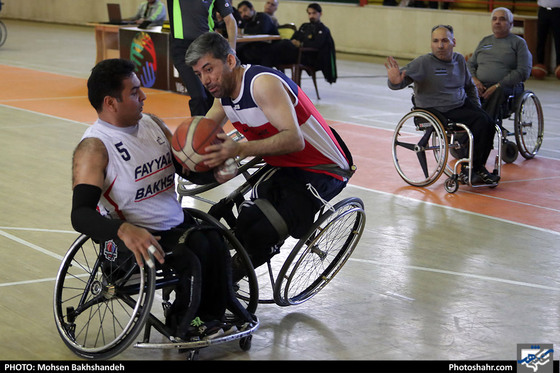 مسابقات سوپرلیگ بسکتبال با ویلچر/ مسابقه شهید فیاض بخش مشهد و کالسمین زنجان‎ / عکس: محسن بخشنده / شهرآرا