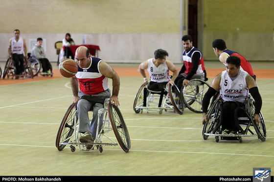 مسابقات سوپرلیگ بسکتبال با ویلچر/ مسابقه شهید فیاض بخش مشهد و کالسمین زنجان‎ / عکس: محسن بخشنده / شهرآرا