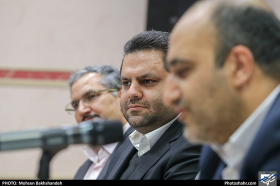 نشست صمیمی شهردار مشهد با تیم فوتسال فرش آرا -عکاس: محسن بخشنده / شهرآرا