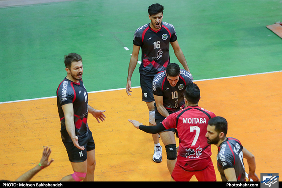 لیگ برتر والیبال مسابقه پیام مشهد و عقاب نهاجا تهران -عکاس: محسن بخشنده / شهرآرا