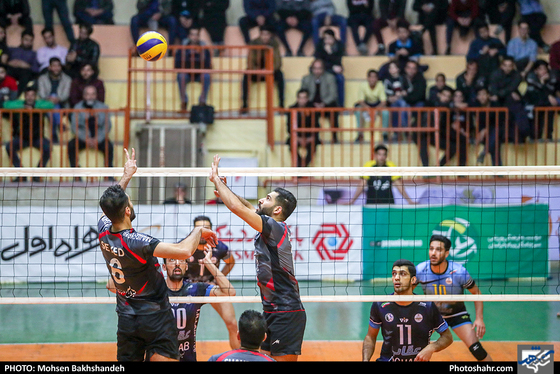 لیگ برتر والیبال مسابقه پیام مشهد و عقاب نهاجا تهران -عکاس: محسن بخشنده / شهرآرا