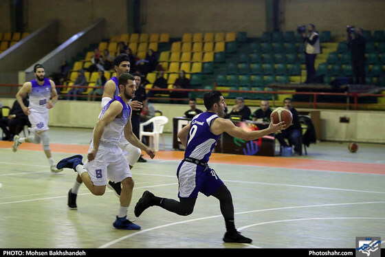 لیگ برتر بسکتبال / آویژه صنعت پارسای مشهد و پالایش نفت آبادان - عکاس: محسن بخشنده / شهرآرا