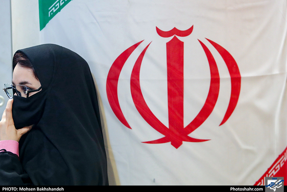 48‌سال نگاه با حسرت - عکس: محسن بخشنده / شهرآرا