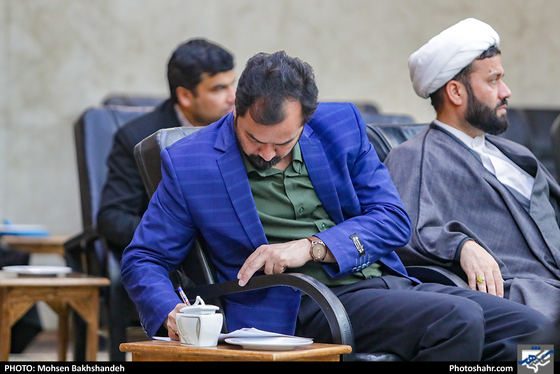 دیدار اعضای ستاد گرامیداشت چهلمین سالگرد انقلاب با امام جمعه مشهد - عکس:محسن بخشنده/شهرآرا