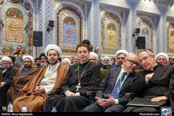 نخستین همایش بین‌المللی «امام‌رضا علیه‌السلام و گفتگوی ادیان»-عکس: نیما نجف‌زاده/شهرآرا